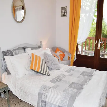 Three-bedroom In Puy I'eveque Puy-lʼÉvêque